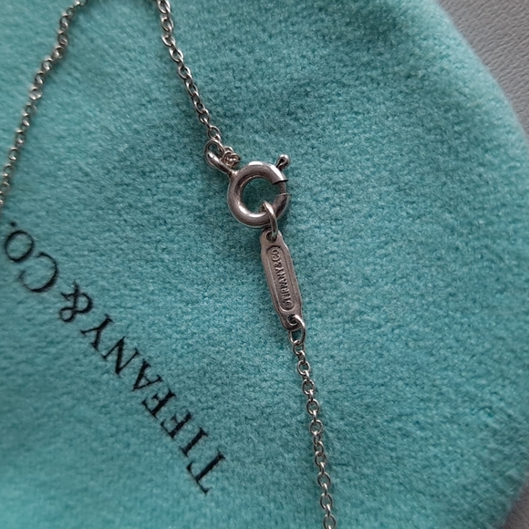 Authentic Tiffany & Co. S pendant necklace - Picture 4 of 9